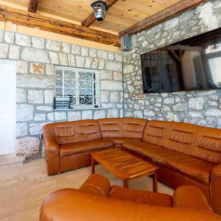 Atemberaubende Mit Whirlpool, Meerblick, Billard, Ping-pong, Privatpool, Grill Bribir (Primorje-Gorski Kotar)