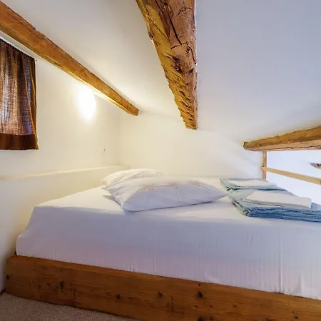 Atemberaubende Mit Whirlpool, Meerblick, Billard, Ping-pong, Privatpool, Grill Vakantiehuis Bribir (Primorje-Gorski Kotar)