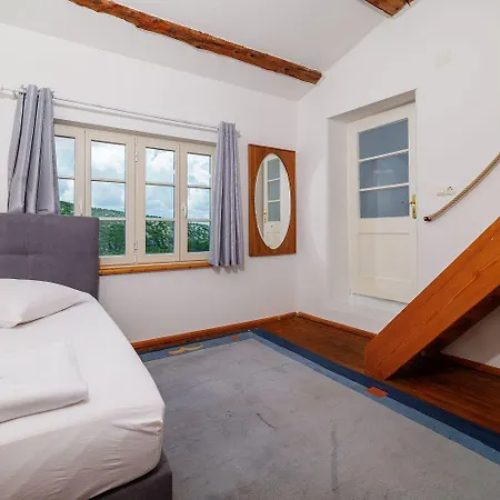 Atemberaubende Mit Whirlpool, Meerblick, Billard, Ping-pong, Privatpool, Grill * Bribir (Primorje-Gorski Kotar)