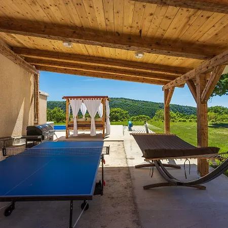 Atemberaubende Mit Whirlpool, Meerblick, Billard, Ping-pong, Privatpool, Grill Vakantiehuis *