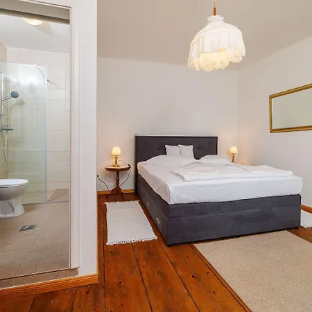 Atemberaubende Mit Whirlpool, Meerblick, Billard, Ping-pong, Privatpool, Grill Bribir (Primorje-Gorski Kotar)