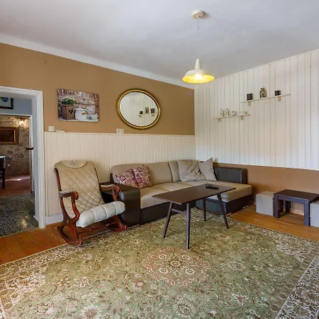 Atemberaubende Mit Whirlpool, Meerblick, Billard, Ping-pong, Privatpool, Grill Vakantiehuis Bribir (Primorje-Gorski Kotar)