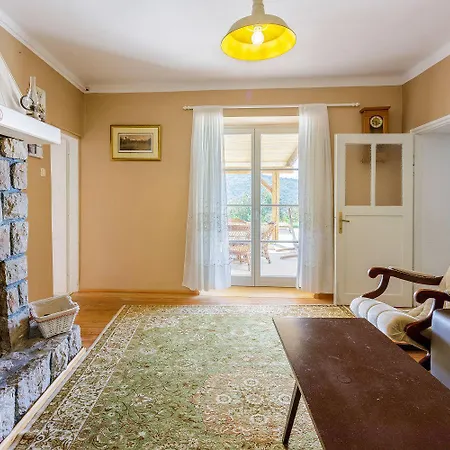 Vakantiehuis Atemberaubende Mit Whirlpool, Meerblick, Billard, Ping-pong, Privatpool, Grill Bribir (Primorje-Gorski Kotar)