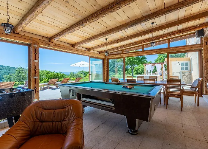 Atemberaubende Mit Whirlpool, Meerblick, Billard, Ping-pong, Privatpool, Grill